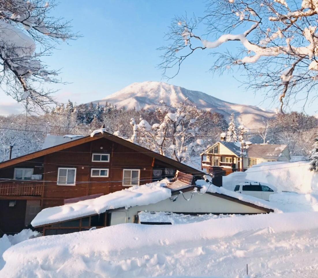 Yado Brodiaea Bed & Breakfast Myōkō Dış mekan fotoğraf